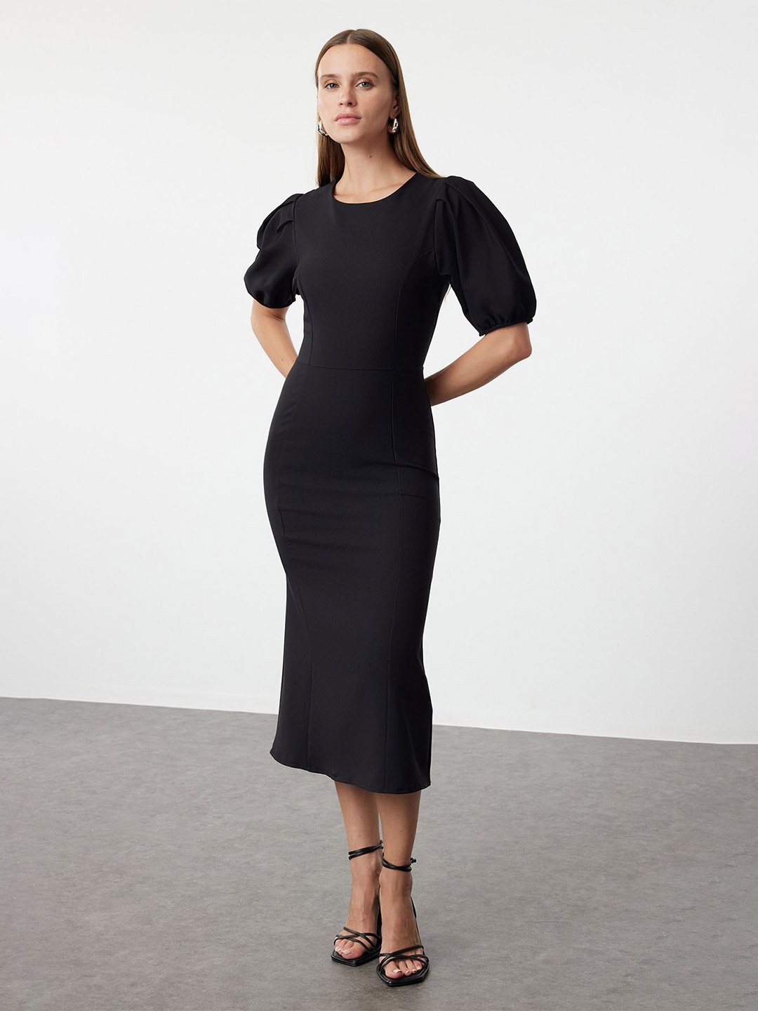 

Trendyol Solid Puff Sleeve Bodycon Midi Dress, Na