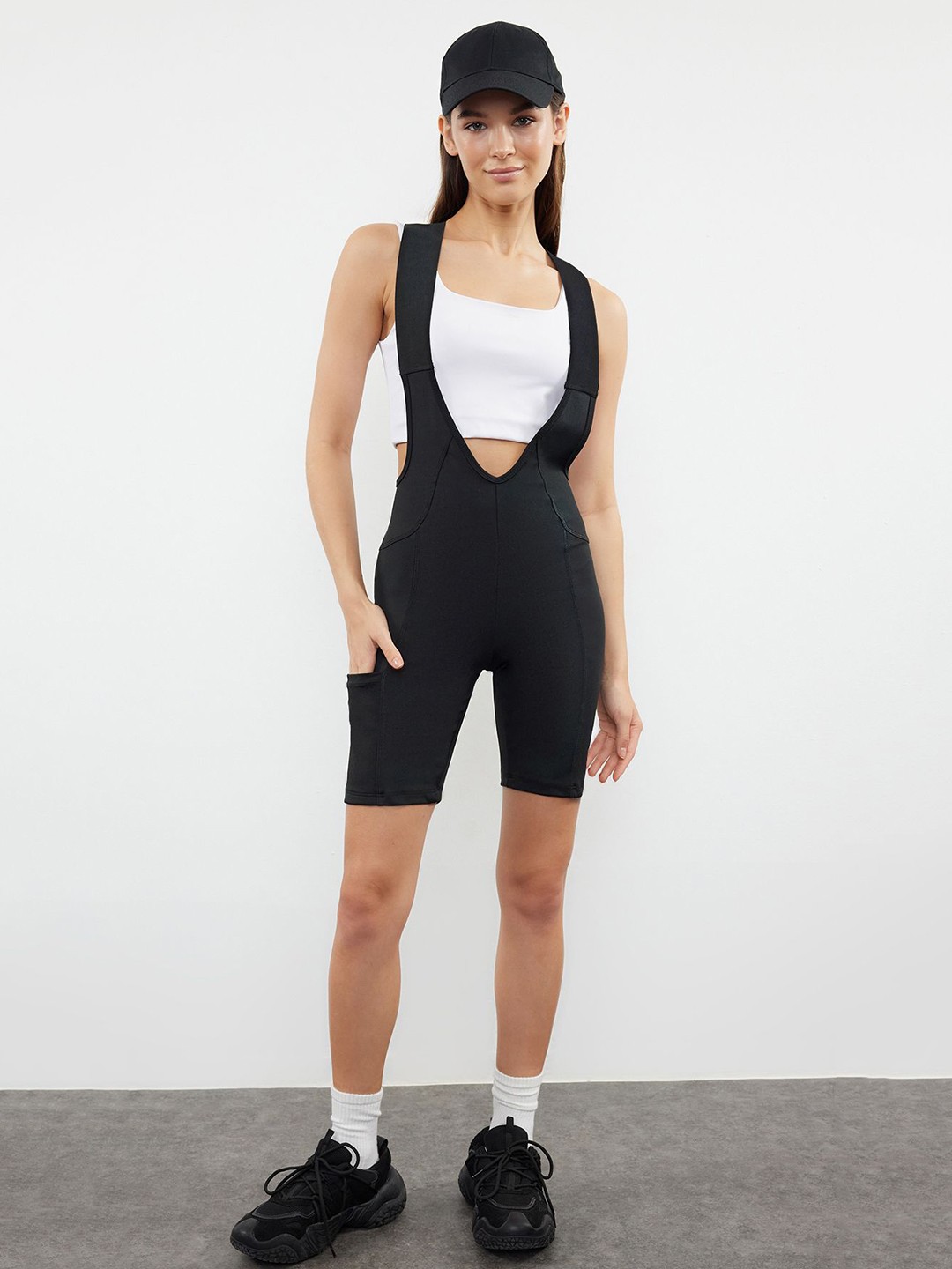 

Trendyol Women Slim Fit High-Rise Cycling Sports Shorts, Black