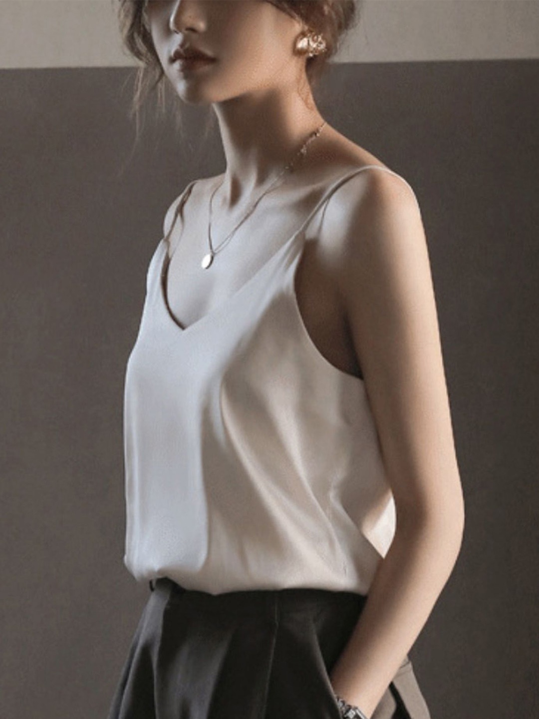 

LULU & SKY Top, Beige