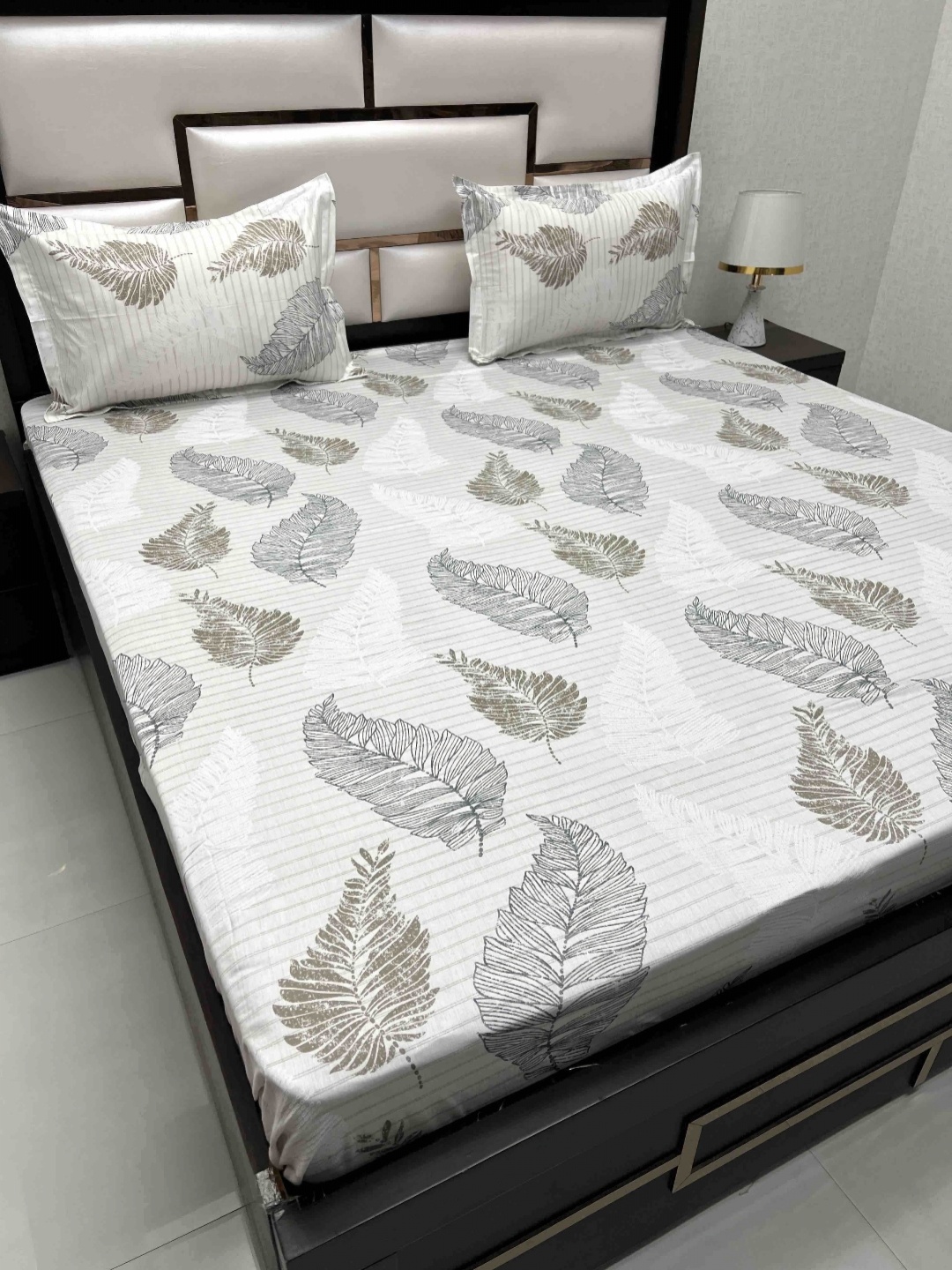 

Pure Decor Royal Velar White Floral 380 T C Pure Cotton King Bedsheet With 2 Pillow Covers