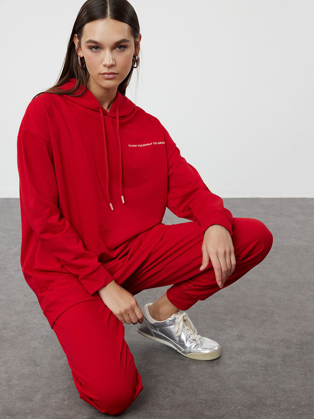 

Trendyol Women Mid-Rise Tracksuit, Red