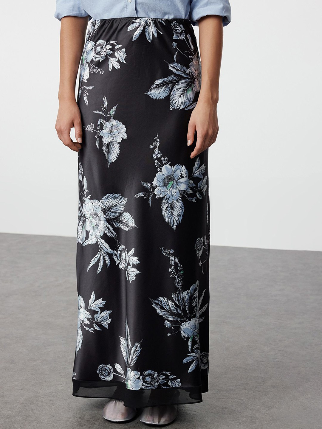 

Trendyol Women Floral Printed A-Line Maxi Skirt, Black