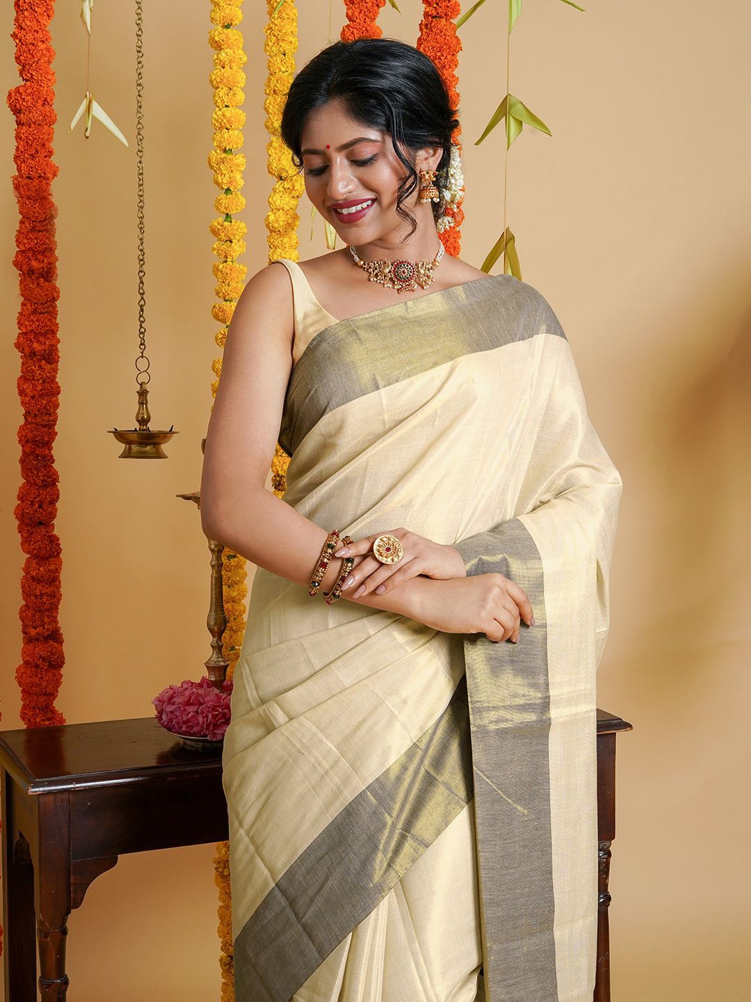 

TEEJH Tissue Traditional Kasavu Saree With Zari, Cream