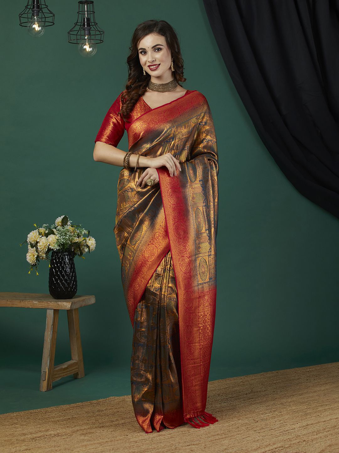 

KAYOMMI Woven Design Zari Pure Silk Kanjeevaram Saree, Yellow
