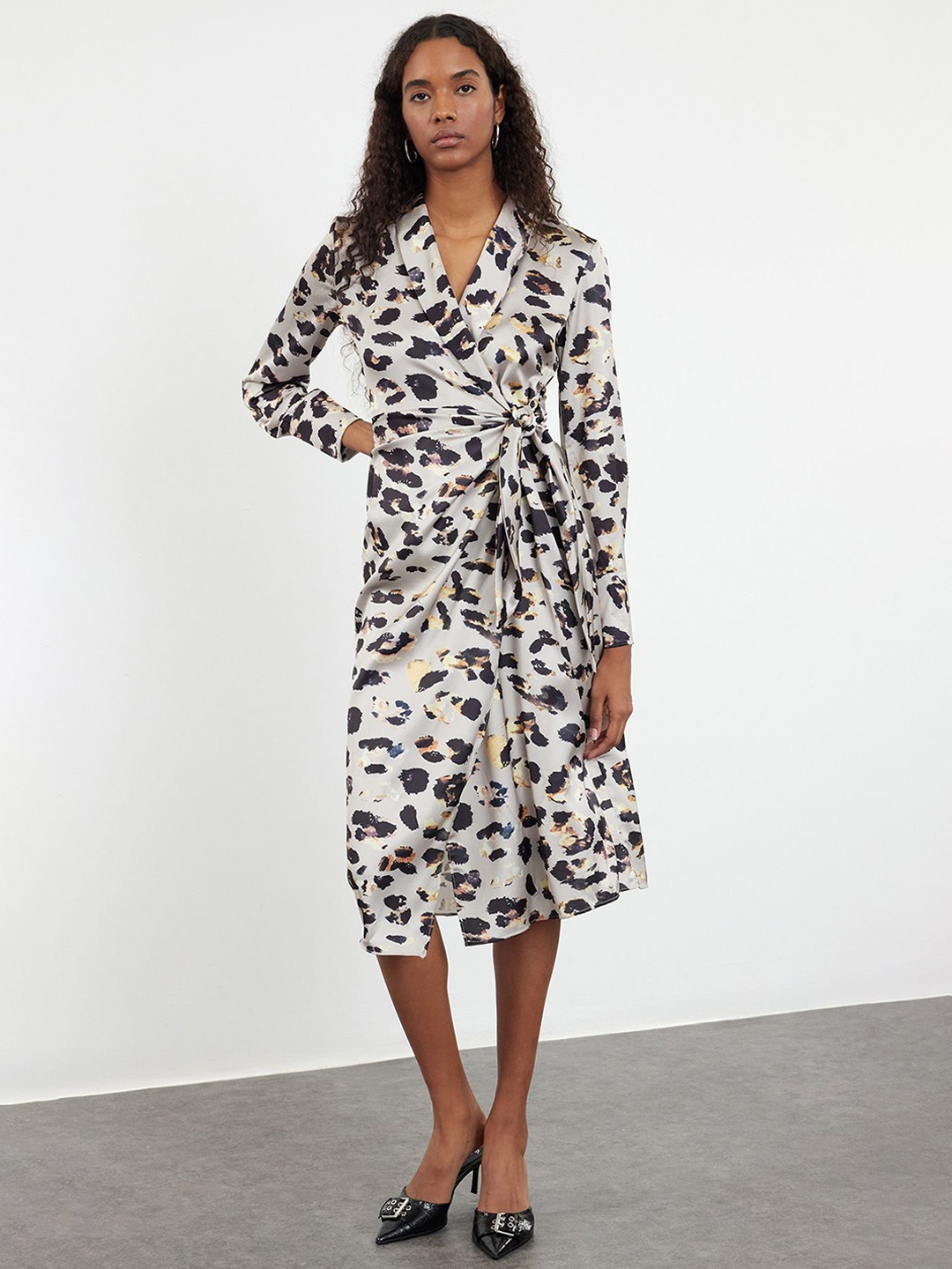 

Trendyol Women Animal Print Shirt Collar Wrap Midi Dress, White