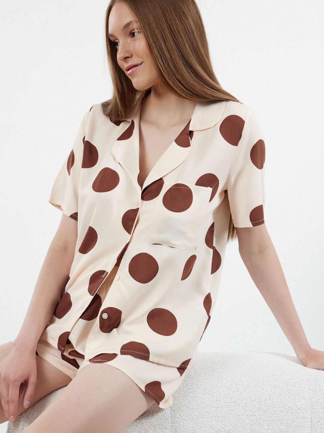 

Trendyol Women Polka Dots Printed Lapel Collar Short Sleeves Night suit, Cream