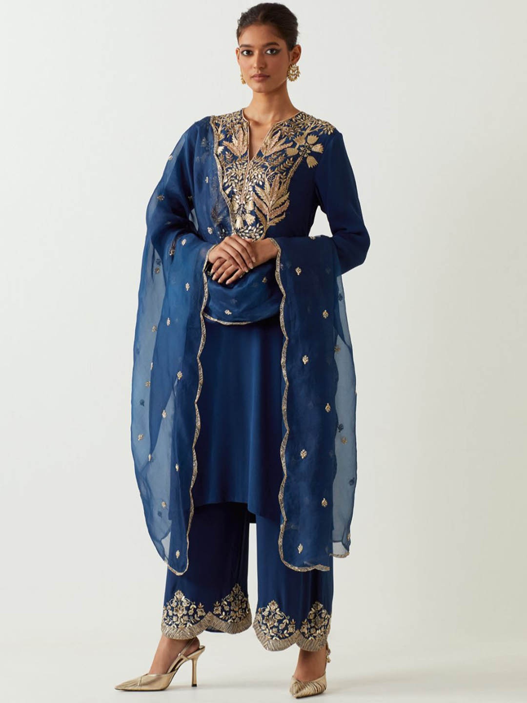 

Payal Singhal Embroidered Regular Thread Work Straight Kurta with Palazzos & Dupatta, Navy blue