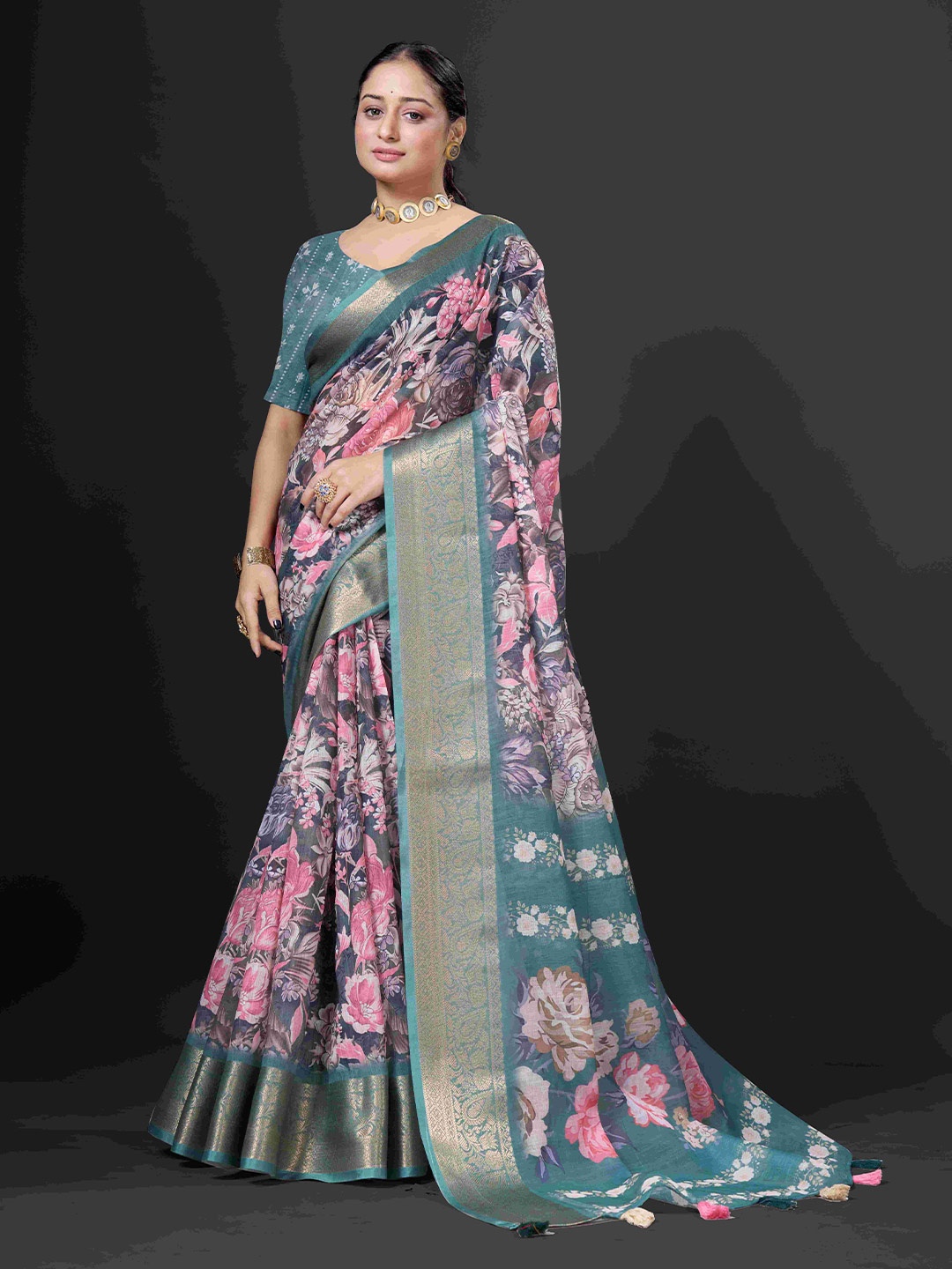 

HEER FASHION Woven Design Floral Zari Saree, Blue