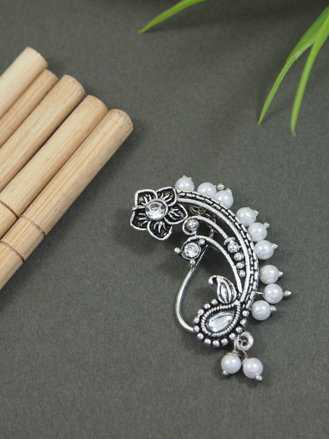 

I Jewels Silver Plated Beaded Ring Nosepin