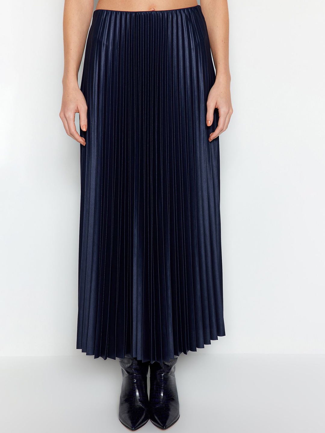

Trendyol Women Pleated Straight Maxi Skirt, Blue
