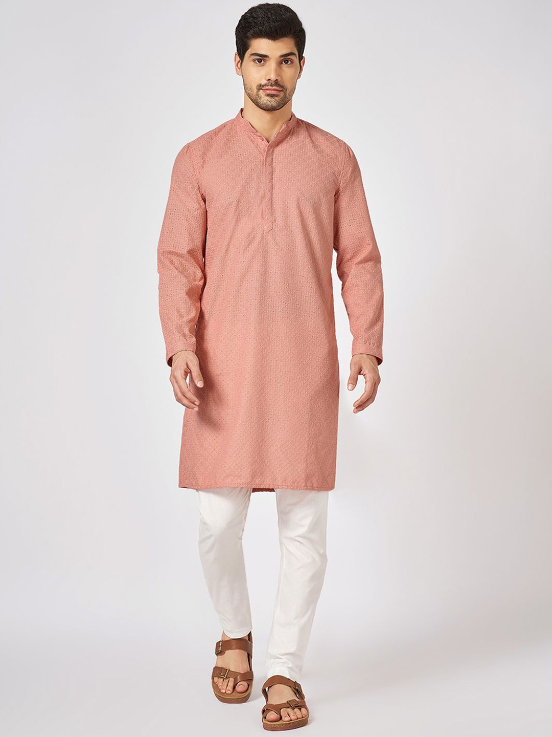 

indus route by Pantaloons Embroidered Thread Work Mandarin Collar Straight Kurta, Pink