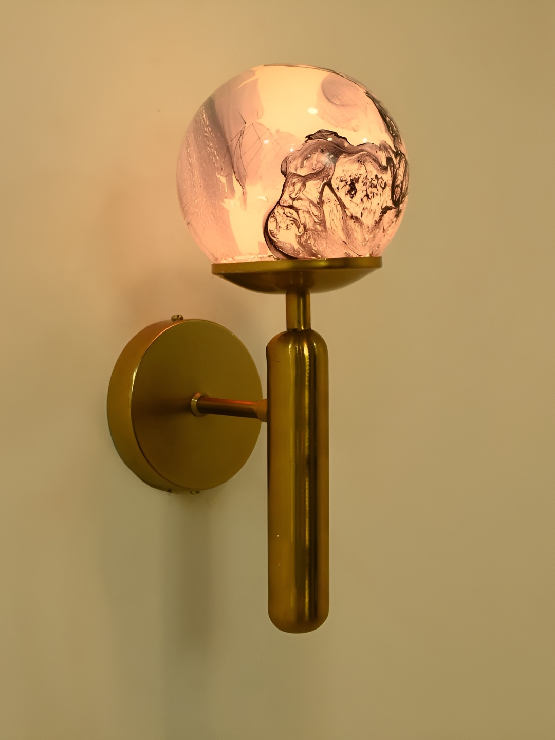 

Afast Black & White Glass Traditional Spherical Shaped Wall Lamp