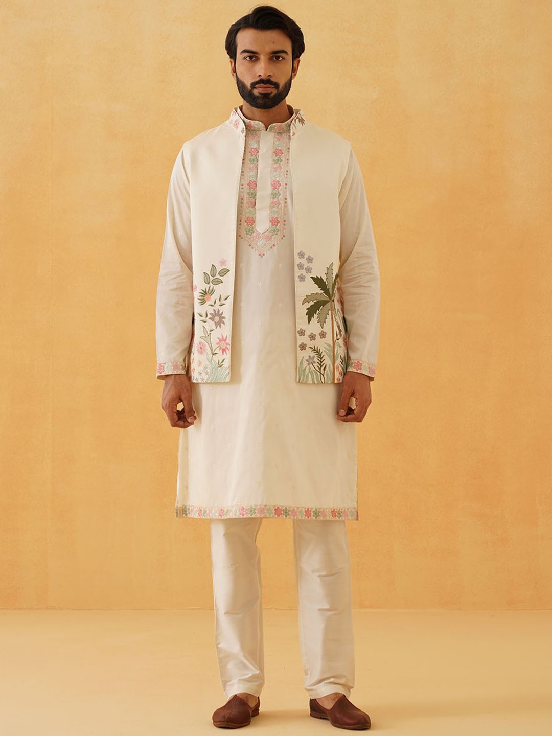 

SOJANYA LUXE Men Kurta Sets, Cream