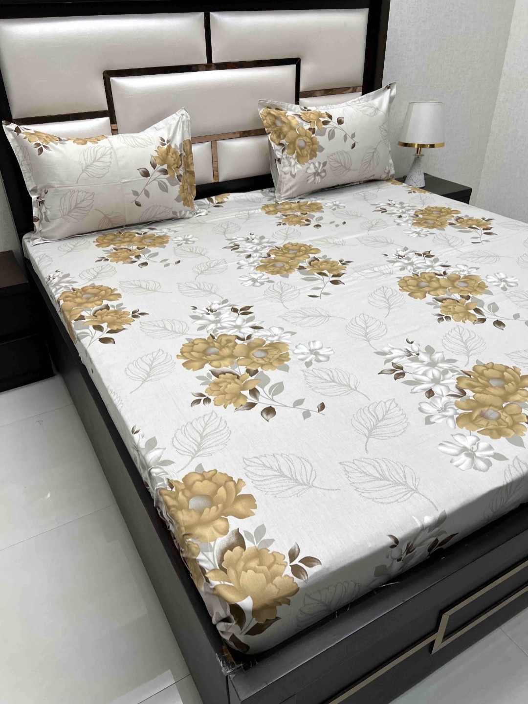 

Pure Decor Royal Velar Grey Floral 380 TC Pure Cotton King Bedsheet With 2 Pillow Covers