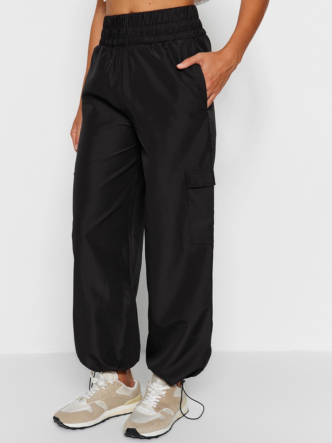 

Trendyol Women Solid Mid-Rise Track Pant, Black