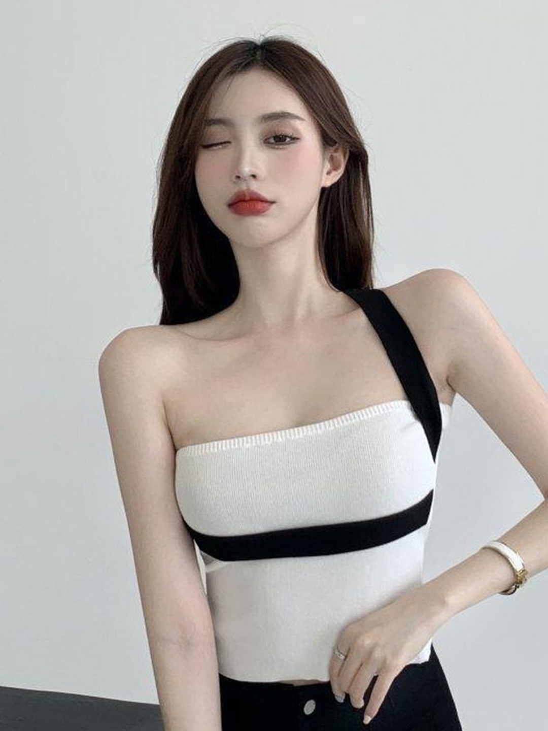 

LULU & SKY Tube Crop Top, White