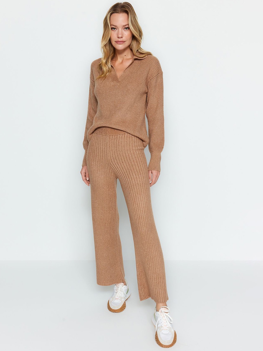 

Trendyol Ribbed Acrylic Sweater With Trousers, Camel brown