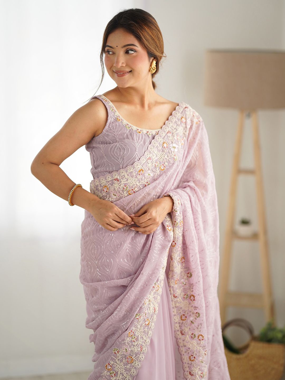 

Anouk Embellished Sequinned Party Wear Saree, Mauve