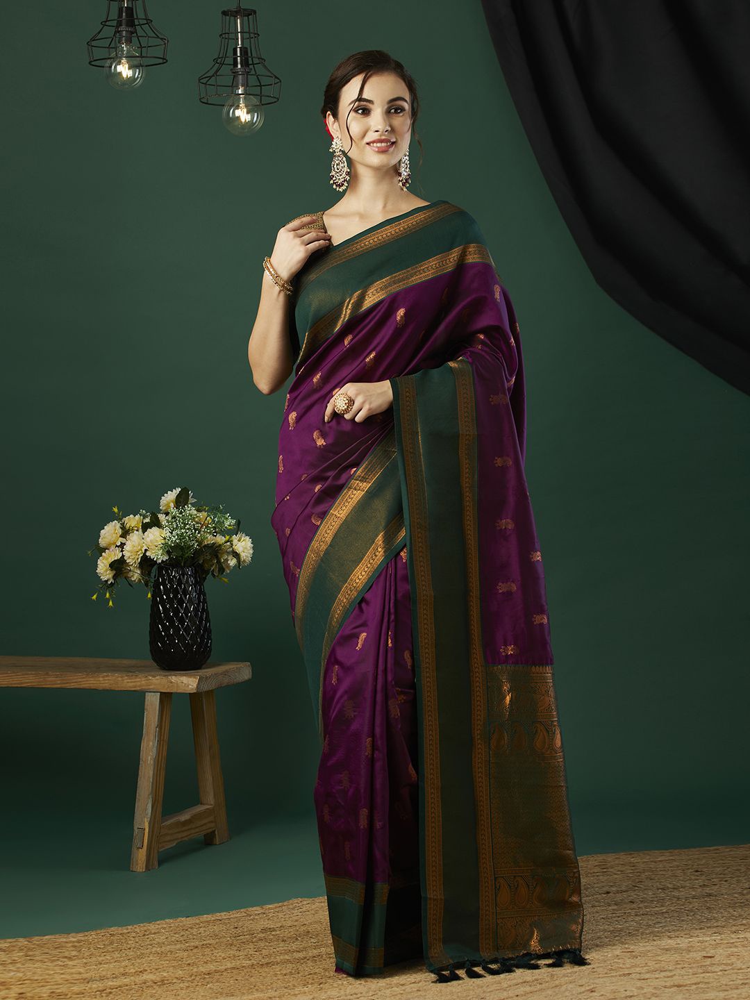 

KAYOMMI Woven Design Zari Pure Silk Banarasi Saree, Violet