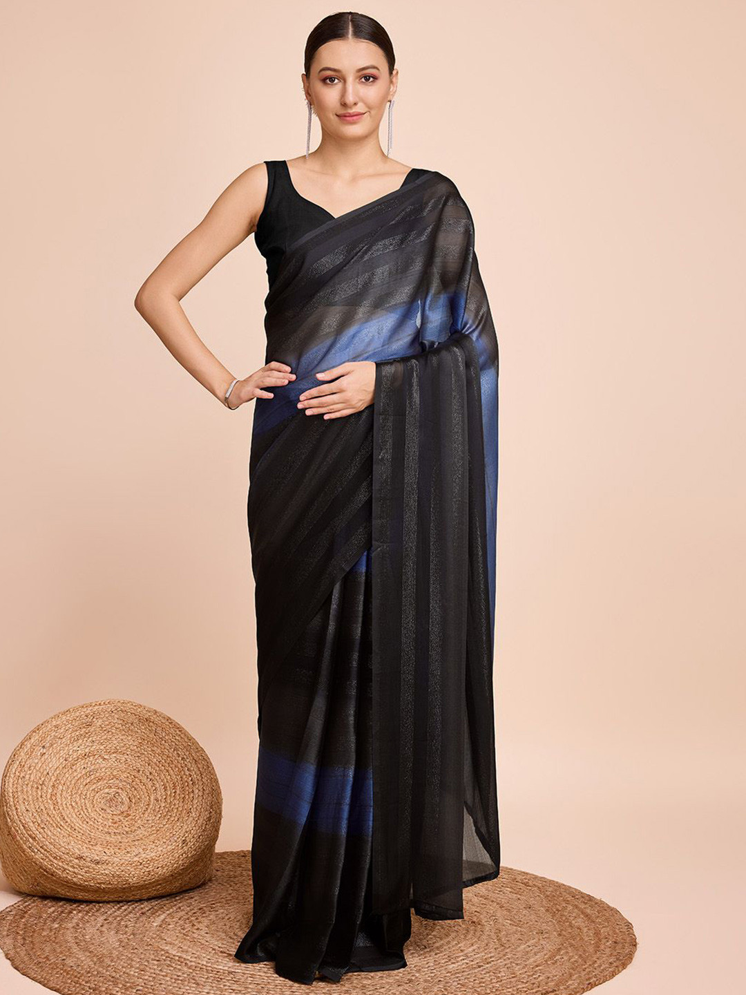 

LeeliPeeri Designer Striped Saree, Black