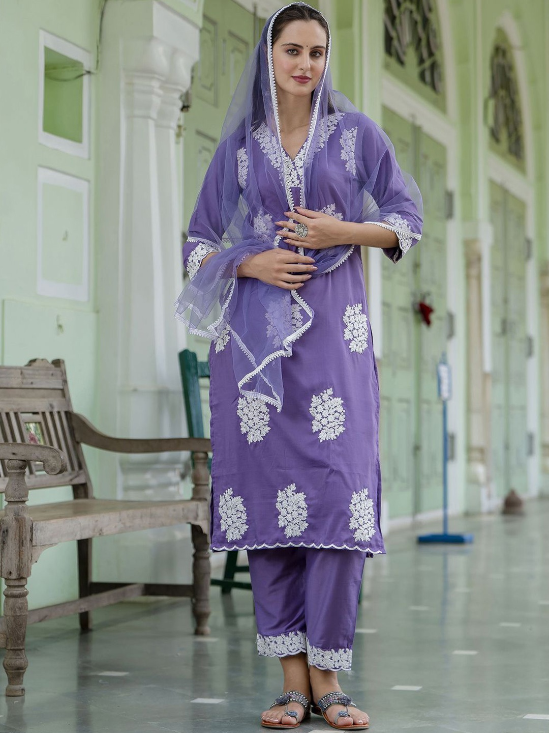 

VredeVogel Floral Embroidered Straight Thread Work Kurta with Trousers & Dupatta, Lavender