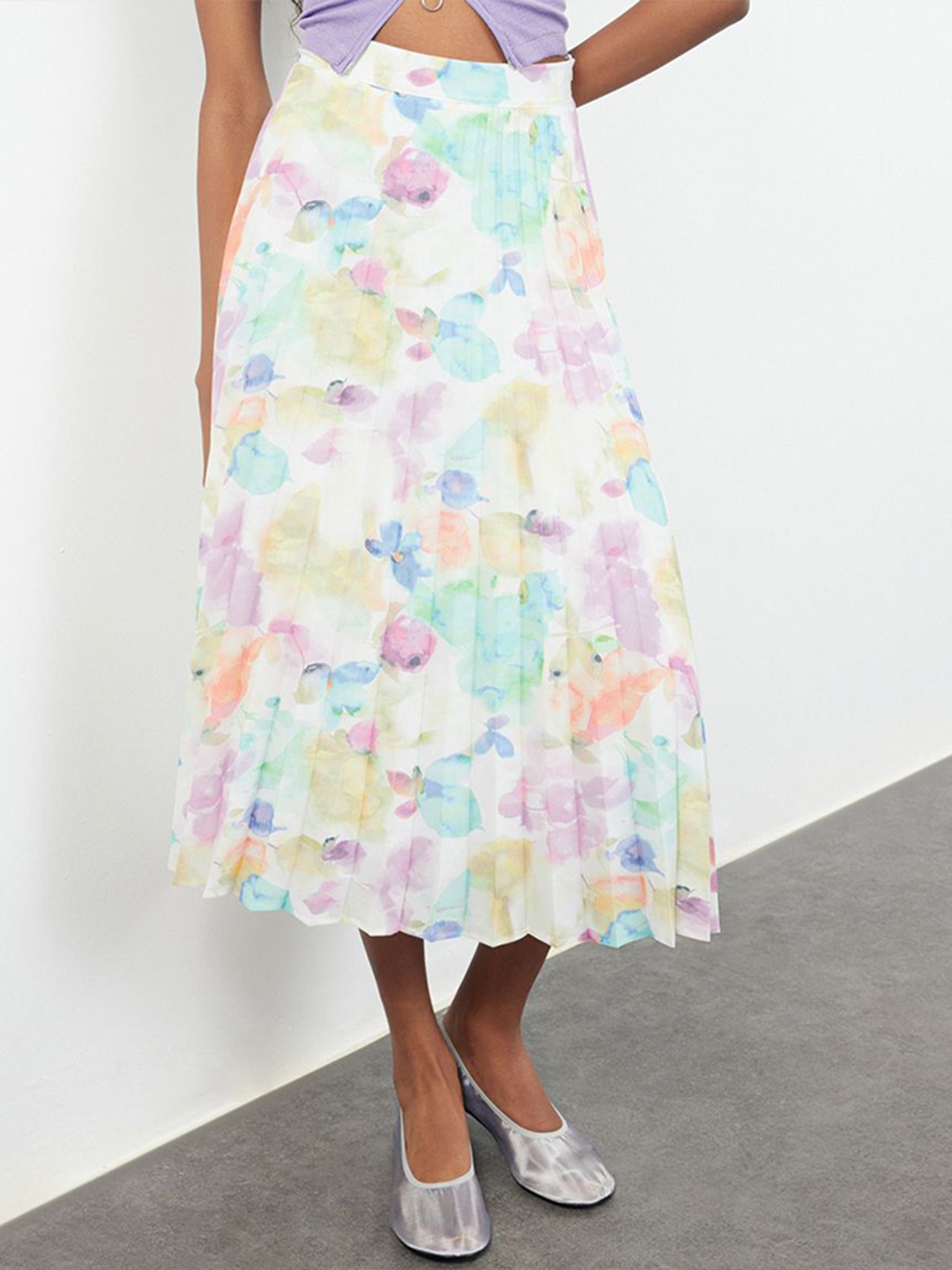 

Trendyol Floral Printed A-Line Midi Skirt, White
