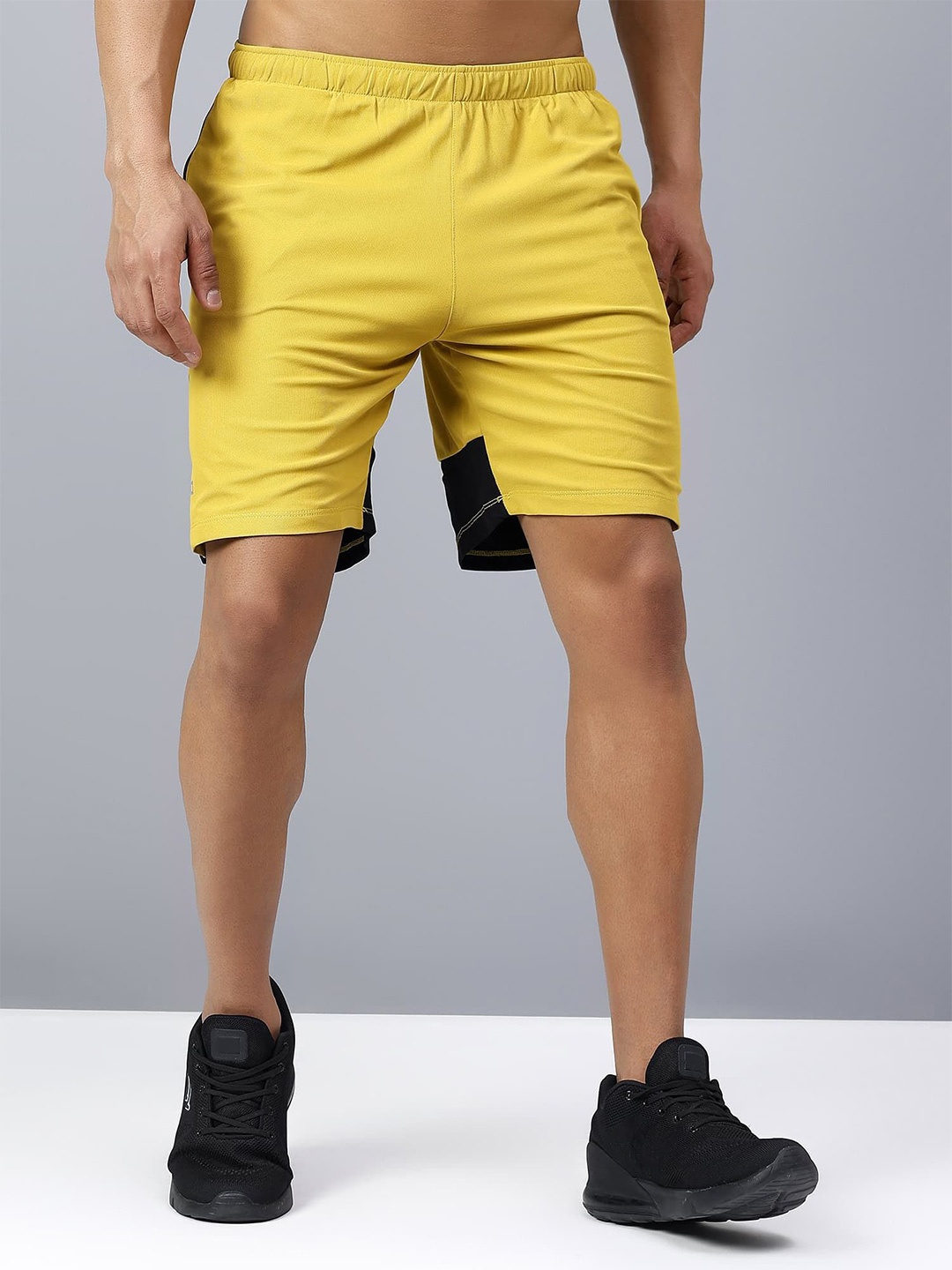 

DIDA Men Outdoor Sports Shorts, Yellow
