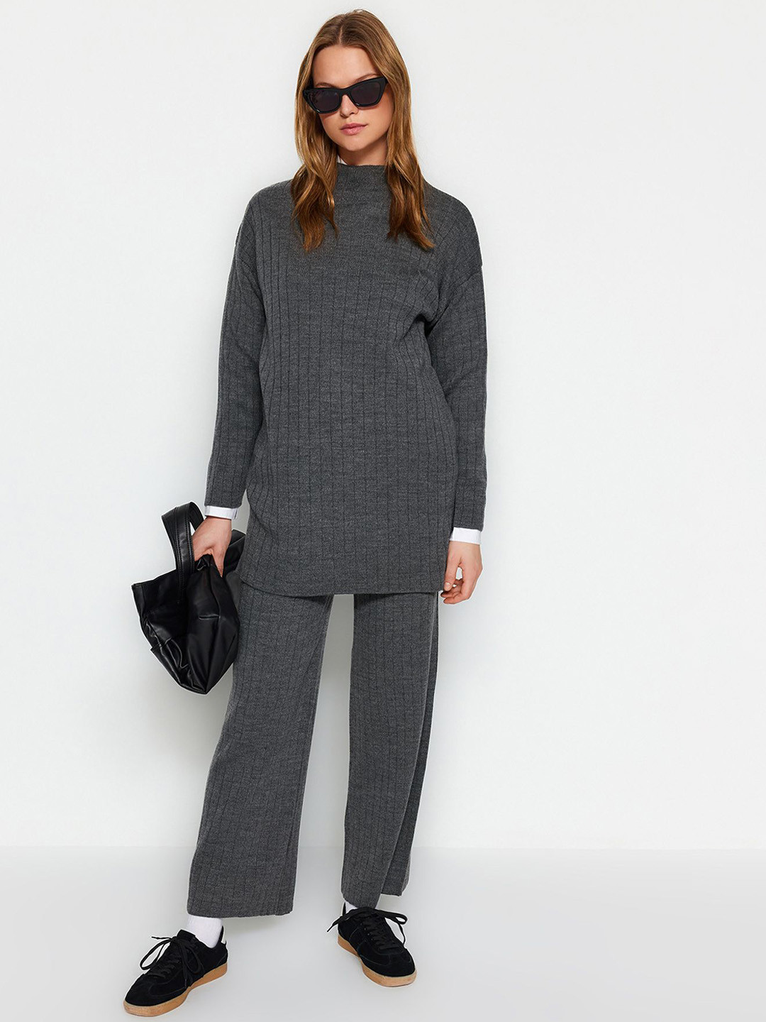

Trendyol Round Neck Acrylic Sweater & Trousers, Grey