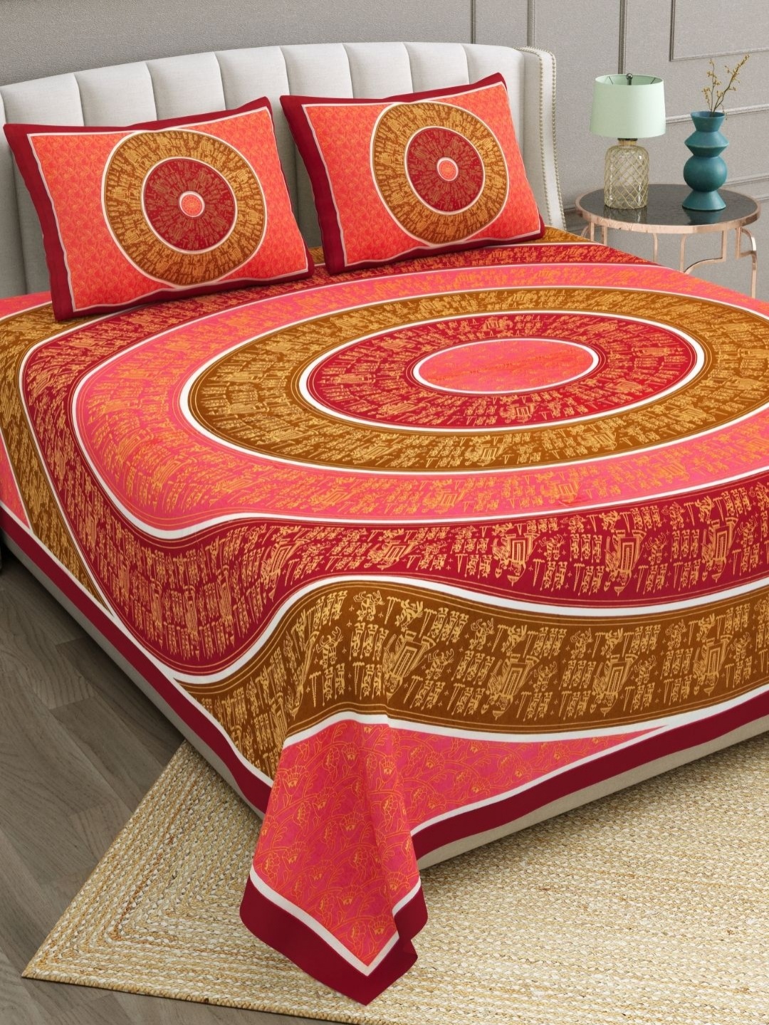 

The Craft Monk Red Ethnic Motifs 240 TC Cotton King Bedsheet with 2 Pillow Covers