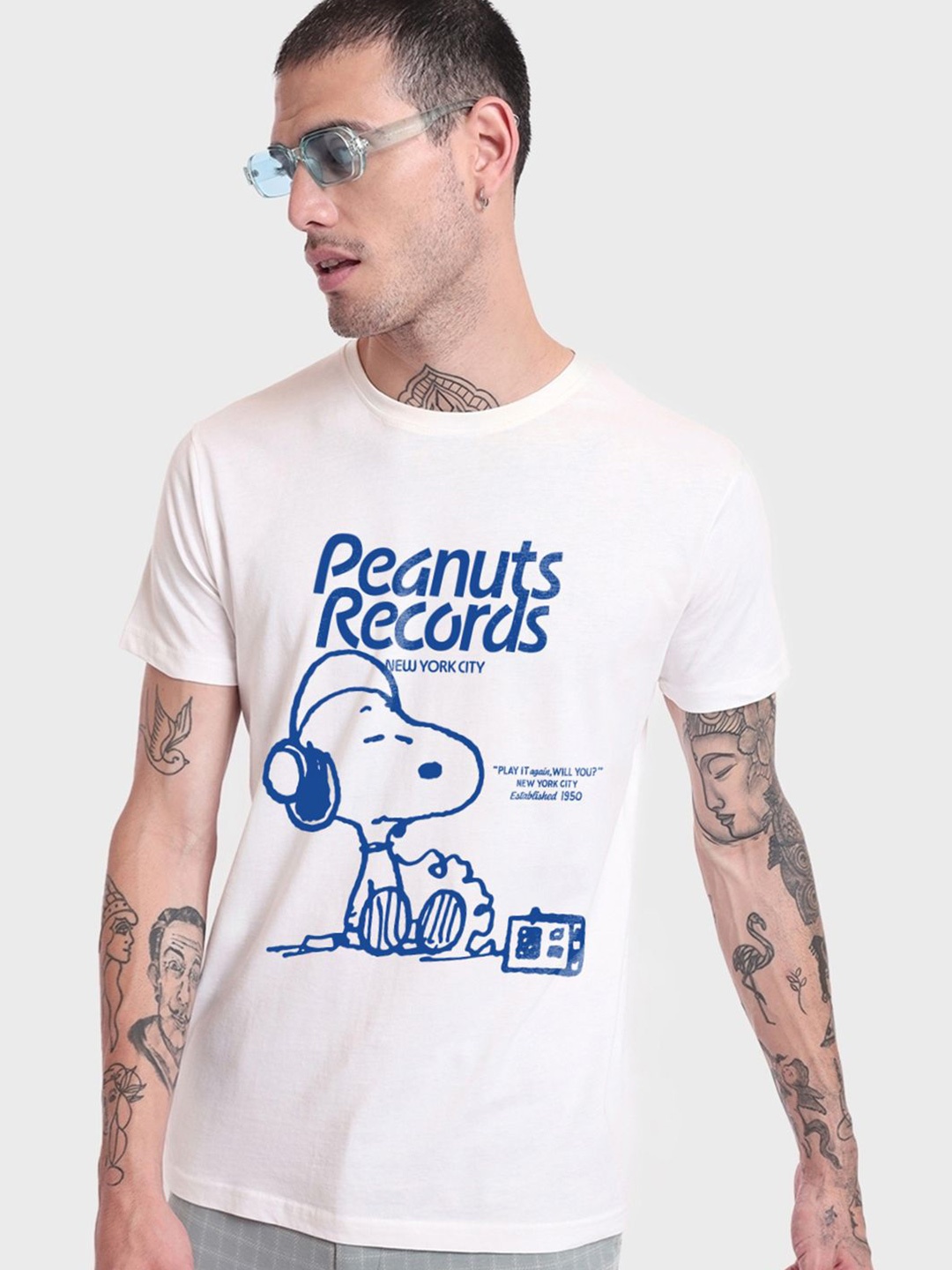 

Bewakoof Official Peanuts Merchandise Men Snoop Record Graphic Printed T-shirt, White