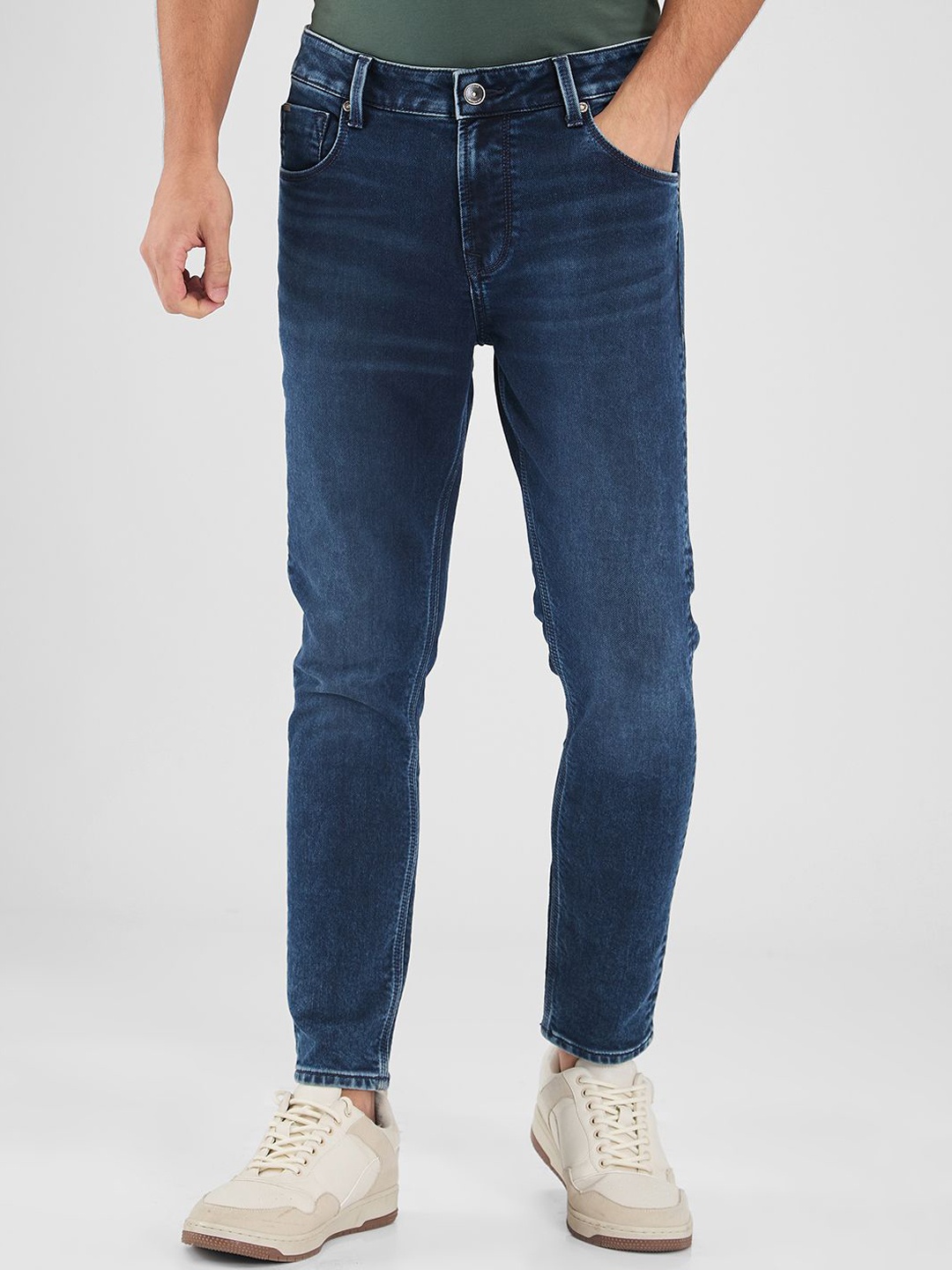 

SPYKAR Men Slim Fit Light Fade Stretchable Jeans, Blue