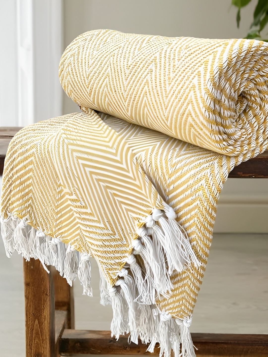 

SAJAVAT Yellow & White Self-Design Cotton Throw Blanket