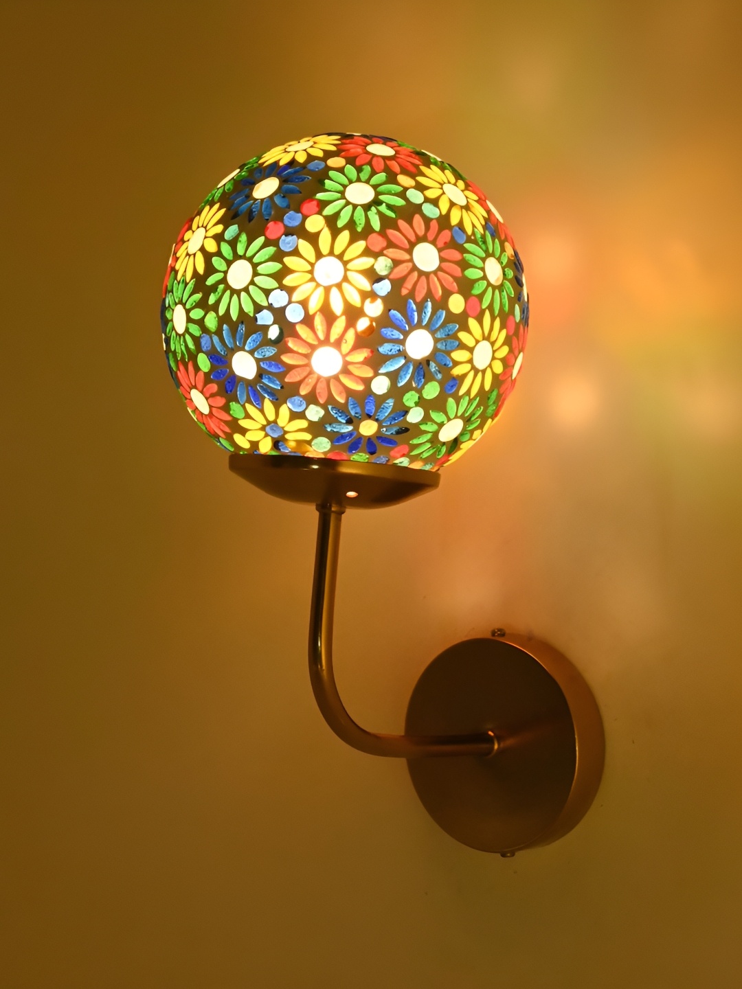 

Afast Green & Blue Glass Traditional Spherical Shaped Wall Lamp