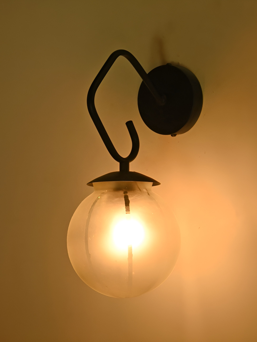 

Afast Grey & Off White Glass Contemporary Spherical Shaped Wall Lamp