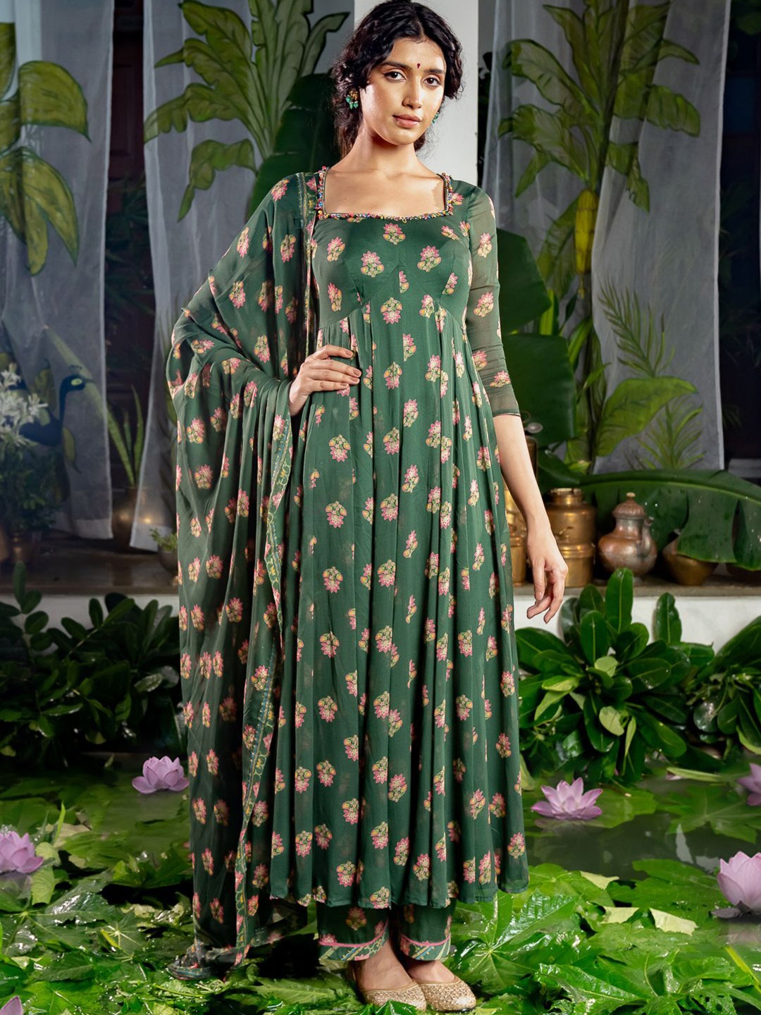 

Baise Gaba Anshika Floral Printed Sweetheart Neck Beads & Stones Georgette Anarkali Kurta, Green