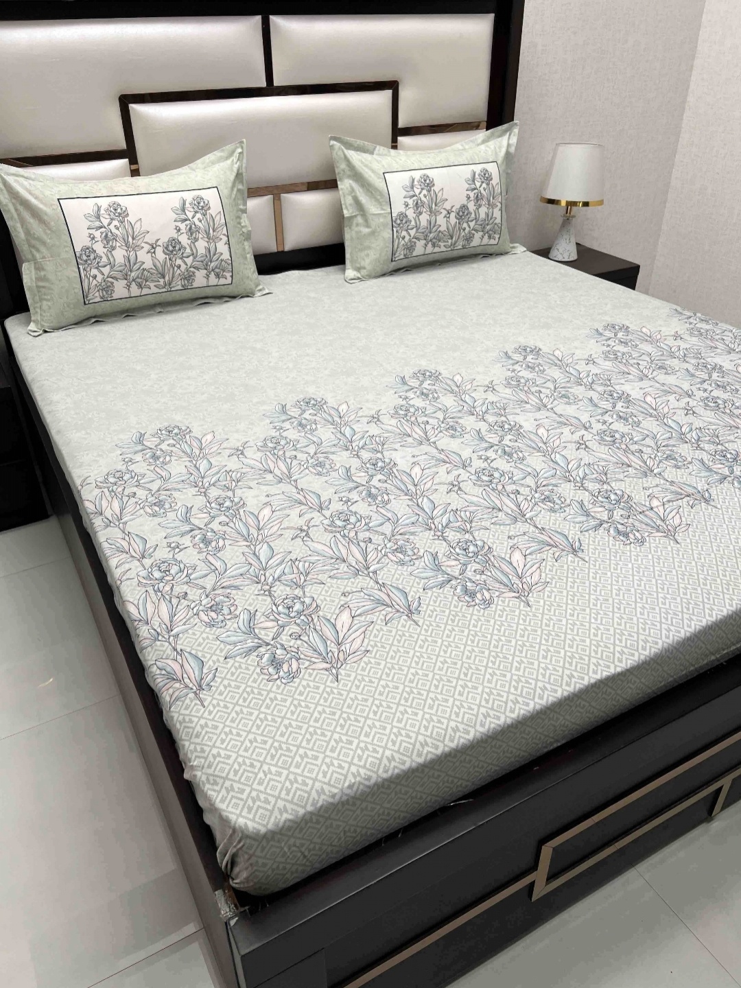 

Pure Decor Lifestyle Grey Floral 400 TC Pure Cotton King Bedsheet With 2 Pillow Covers