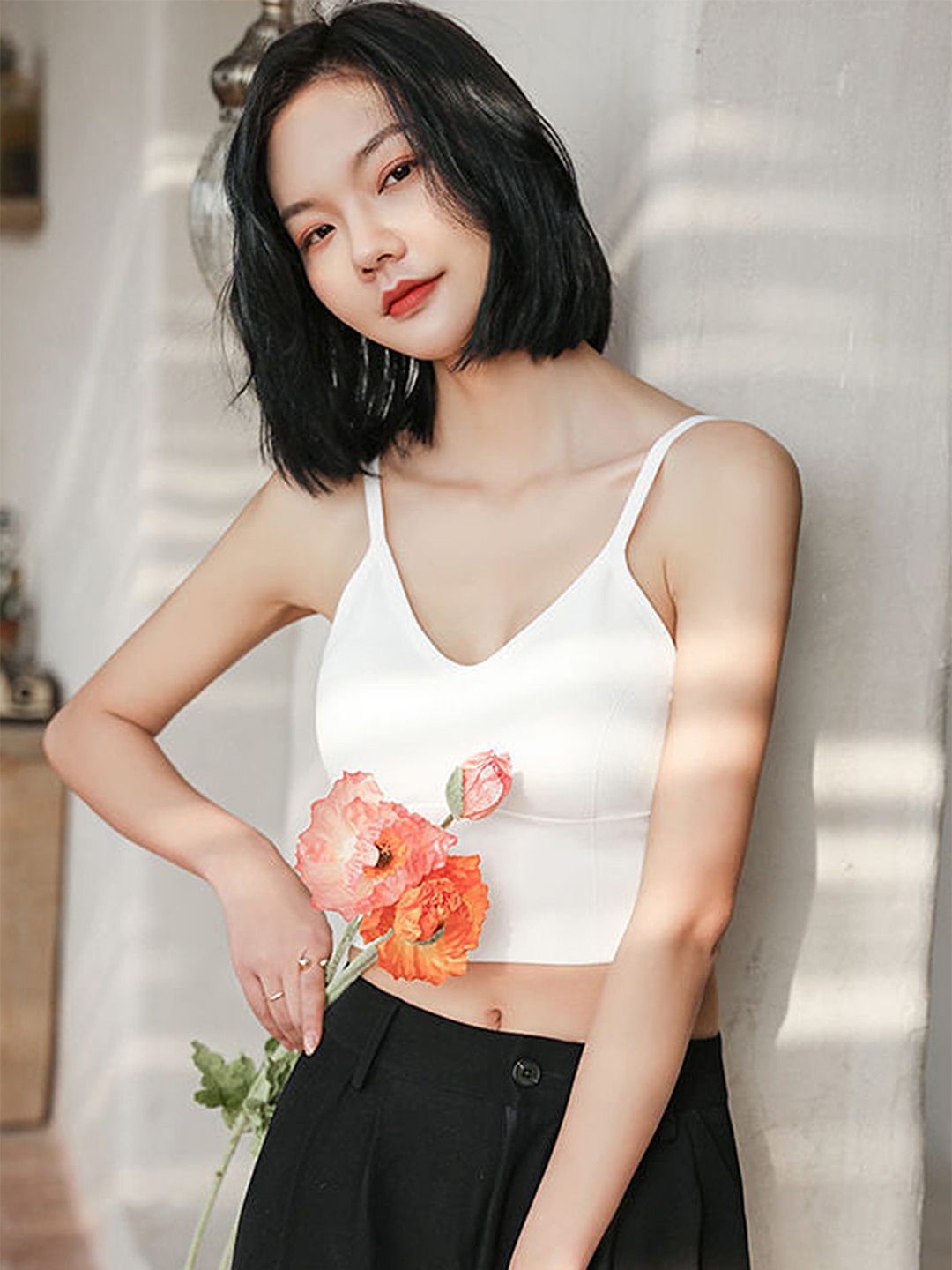 

LULU & SKY Crop Top, White