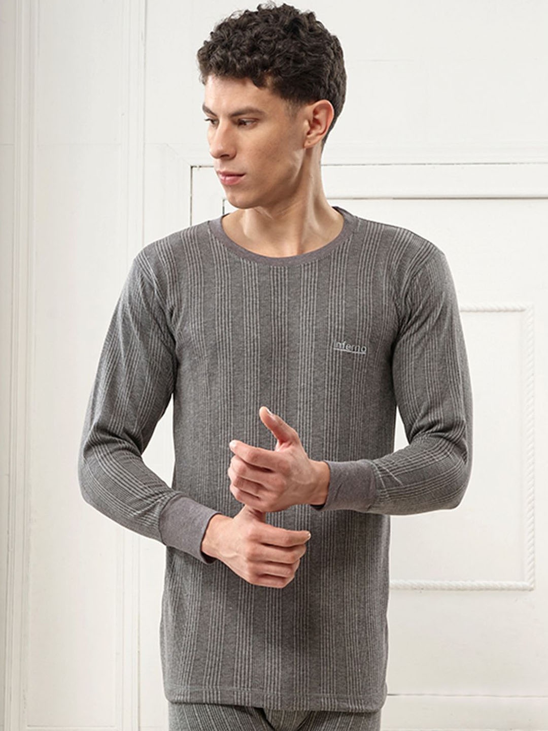 

INFERNO Men Crew Neck Thermal Top, Grey