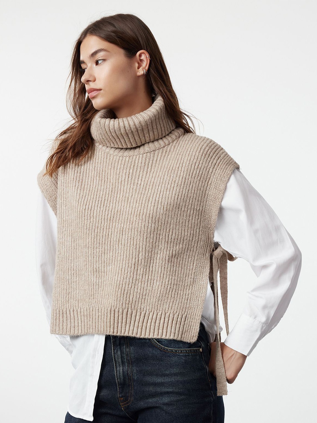 

Trendyol Women Ribbed Crop Pullover, Beige
