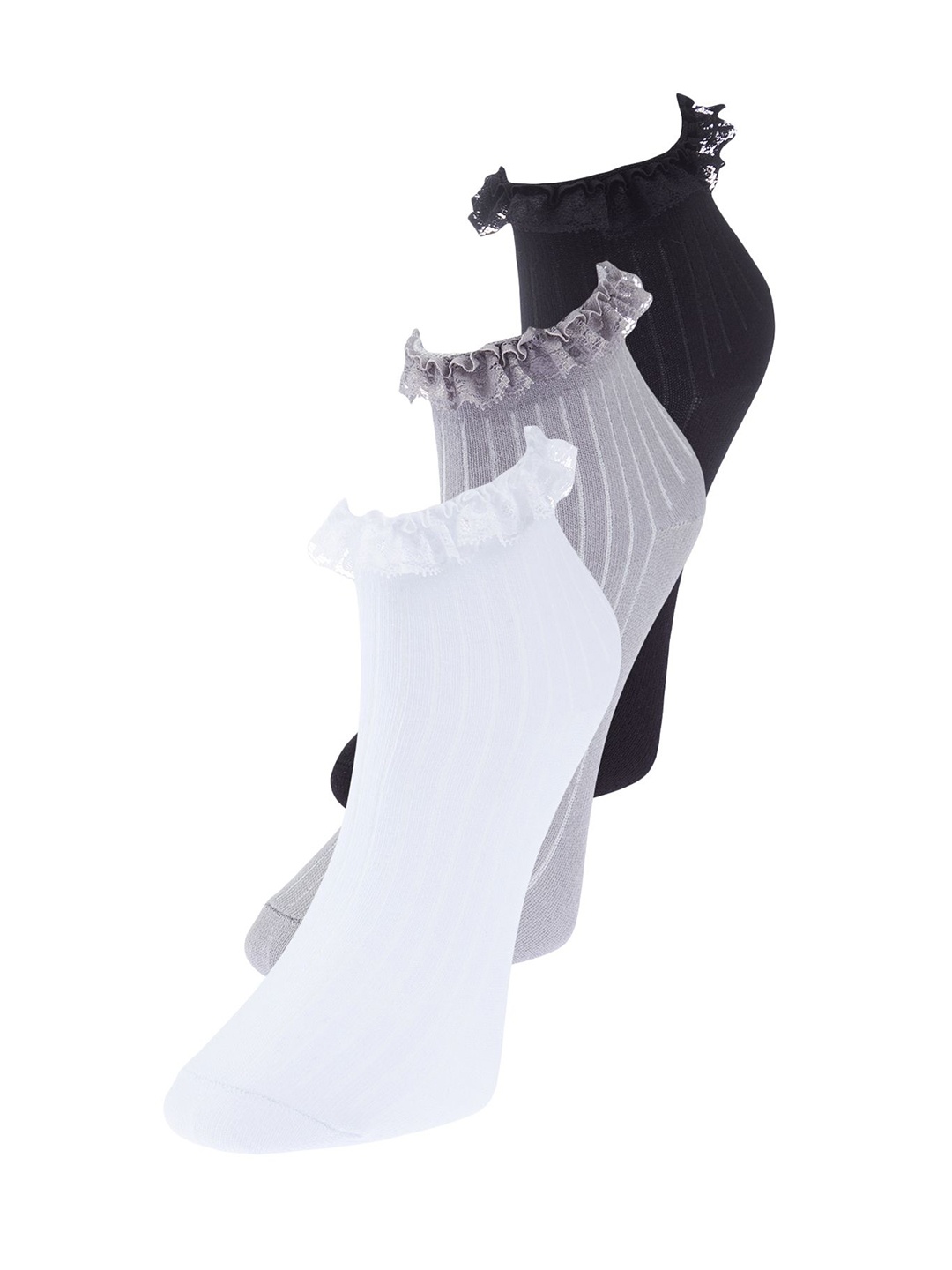 

Trendyol Women Pack Of 3 Solid Ankle Length Socks, White