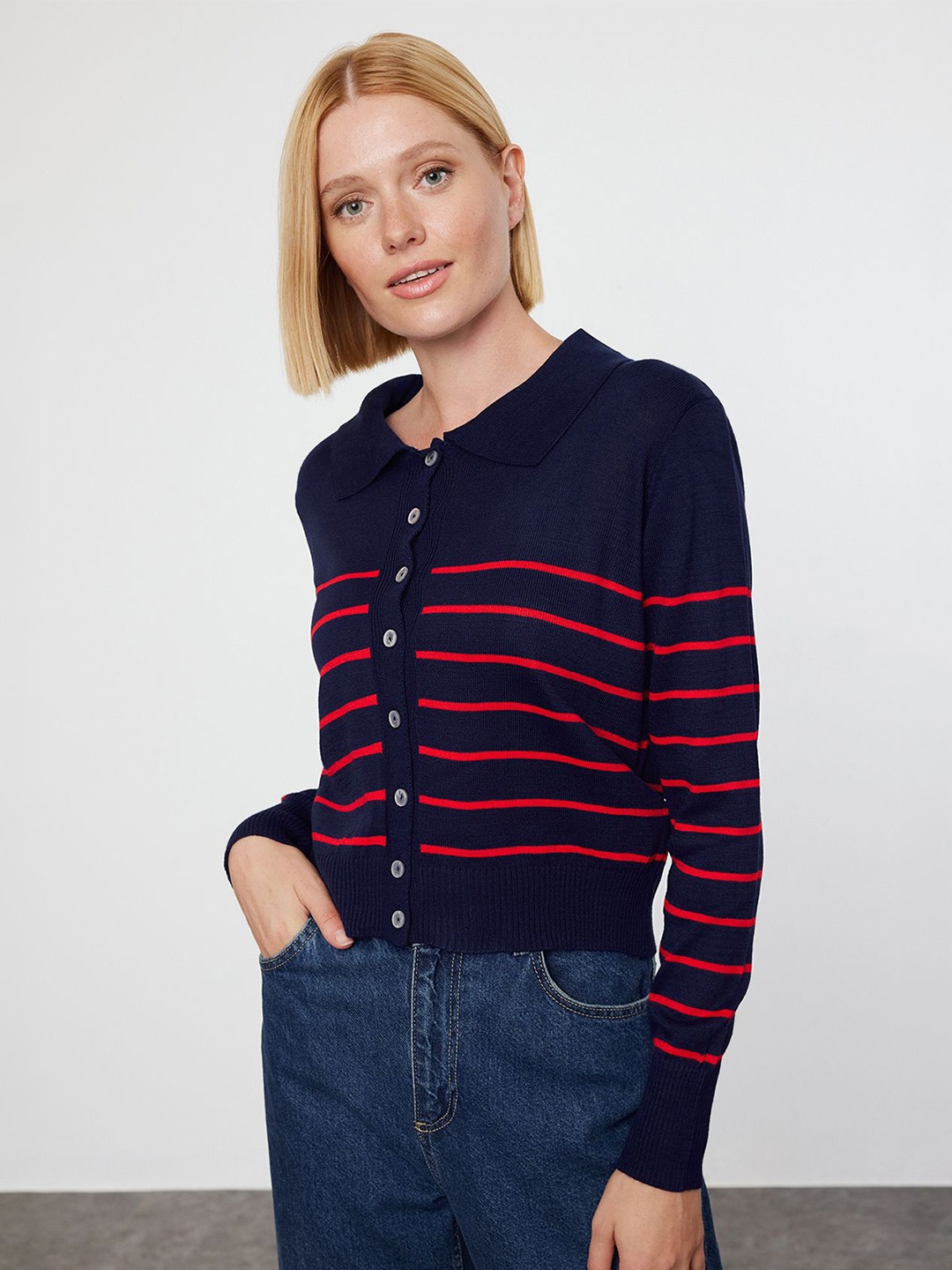 

Trendyol Women Striped Cardigan, Black