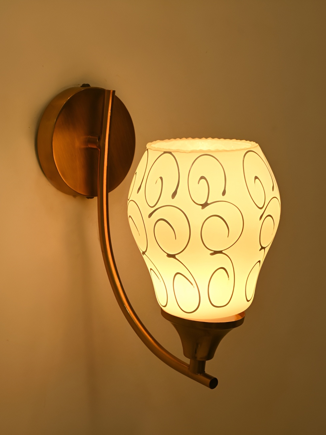 

Afast Gold-Toned & Glass Textured Bell Shaped Wall Lamp