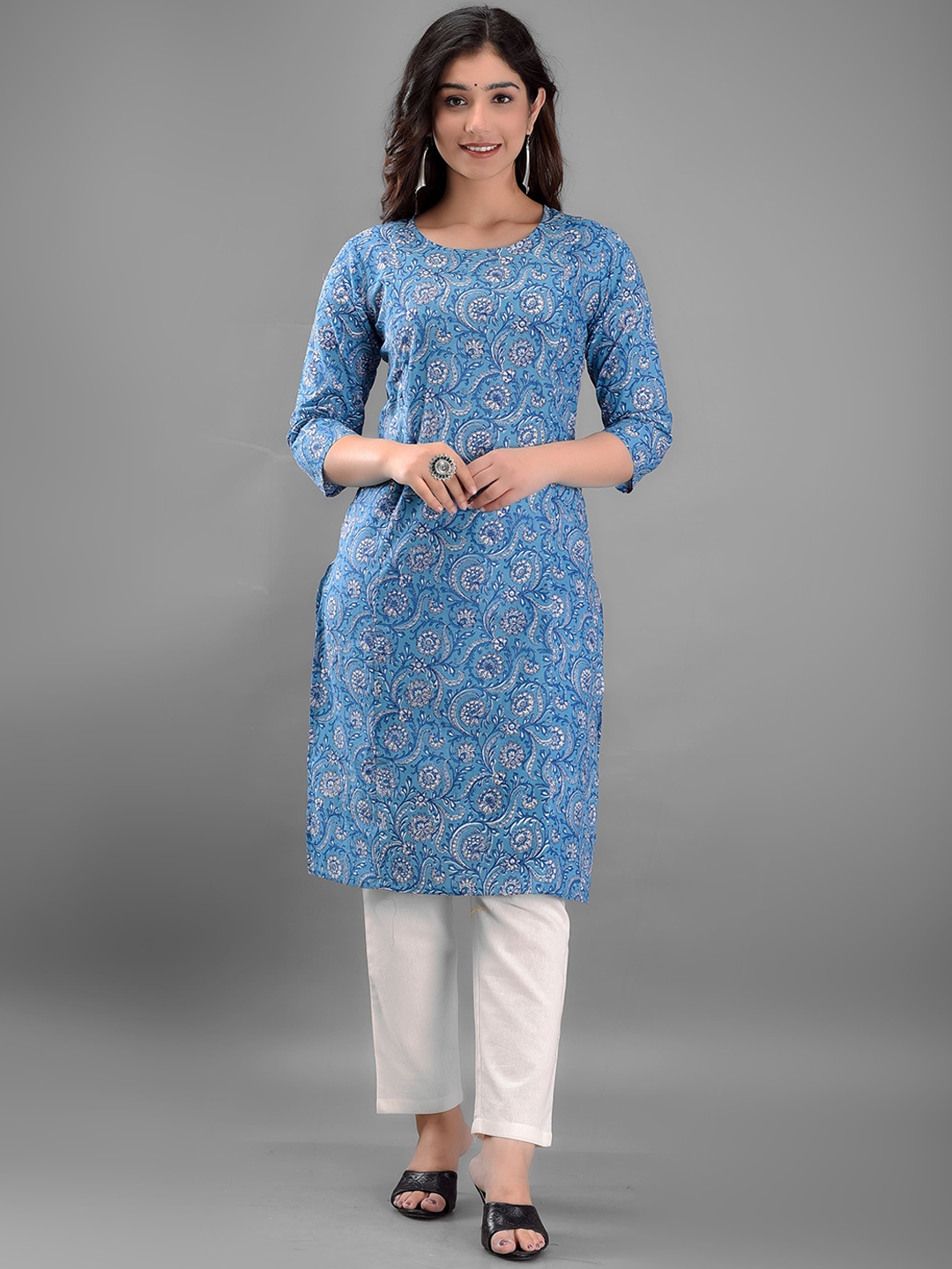 

Kaheksa Floral Printed Cotton Maternity Straight Kurta, Blue