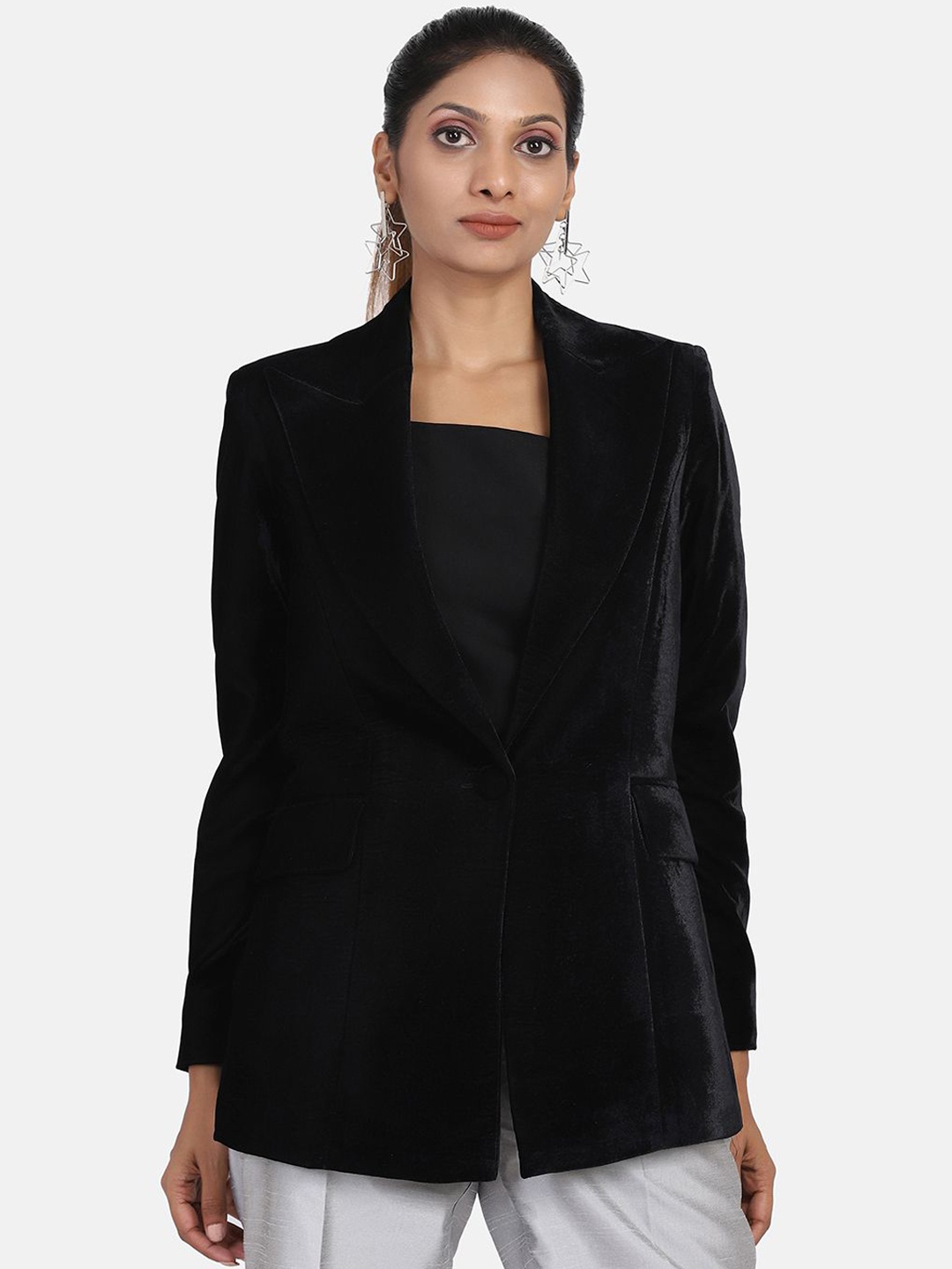 

PowerSutra Peaked Lapel Collar Velvet Single-Breasted Blazer, Black
