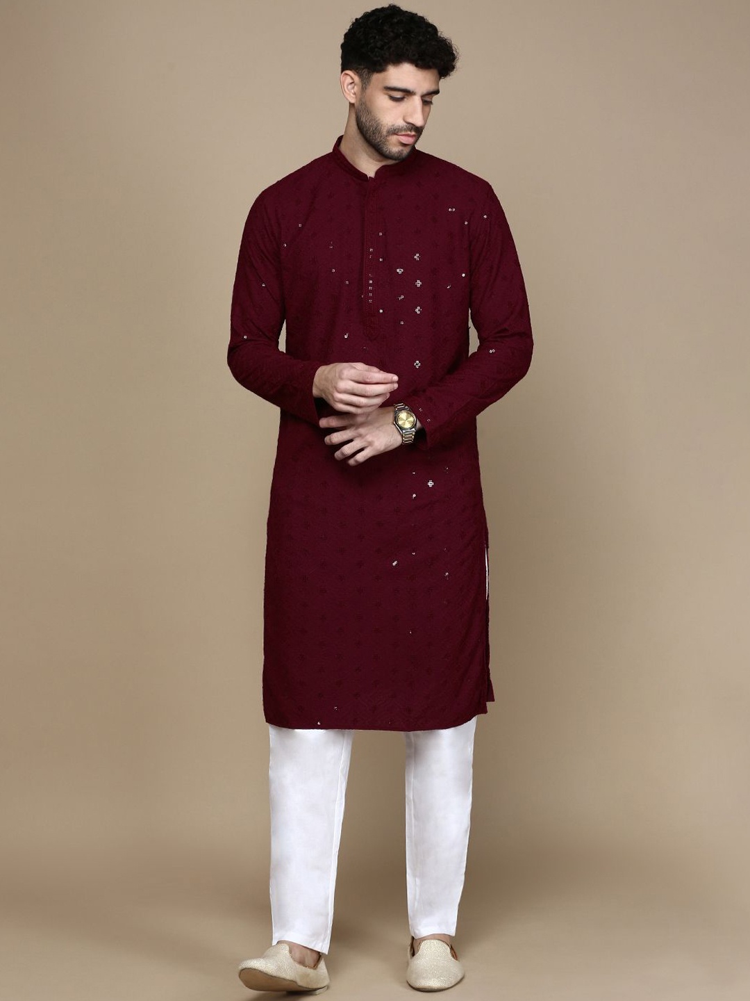 

Rishika Mandarin Collar Embellished Sequinned Cotton Straight Kurta, Maroon