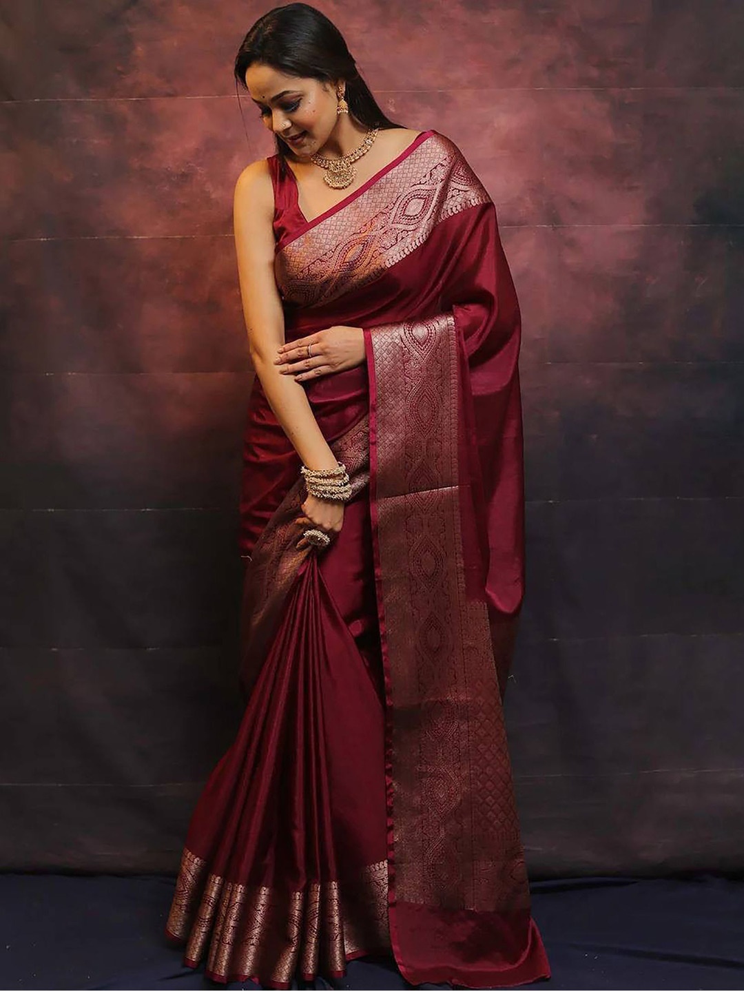 

BerMondsey Zari Woven Design Border Banarasi Saree, Maroon