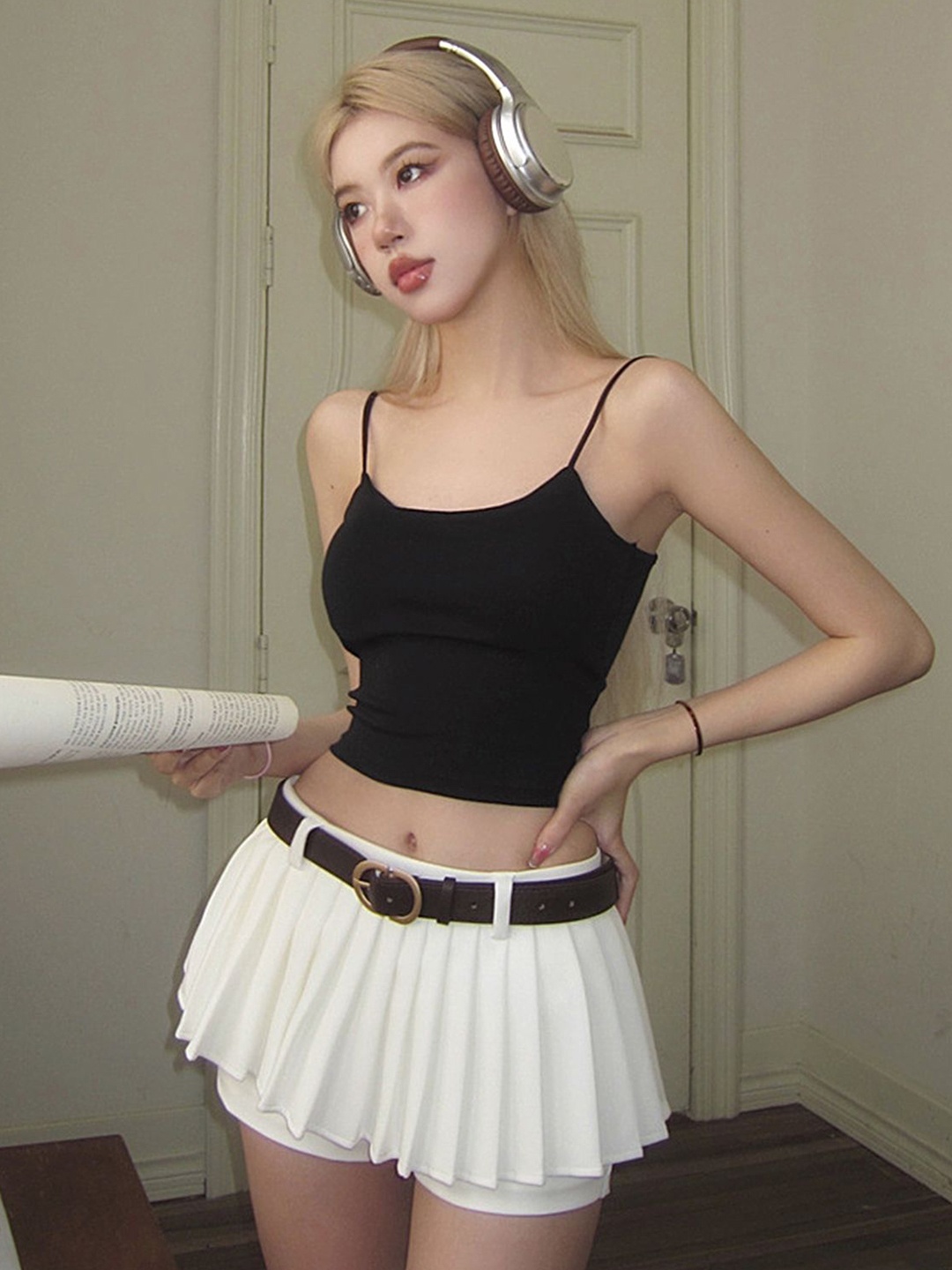 

LULU & SKY Top, Black