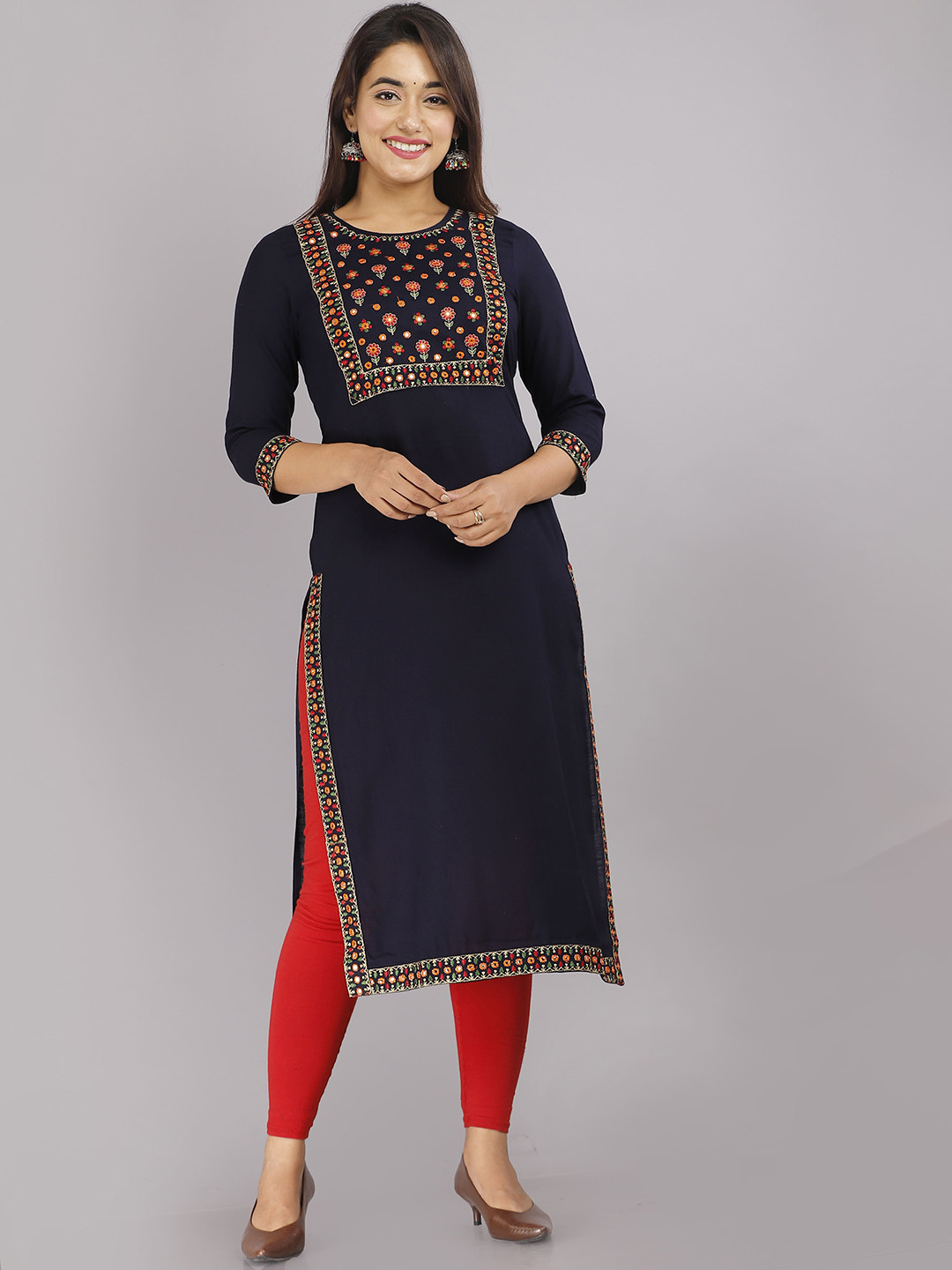 

STYLE ANGEL Floral Embroidered Round Neck Thread Work Kurta, Blue