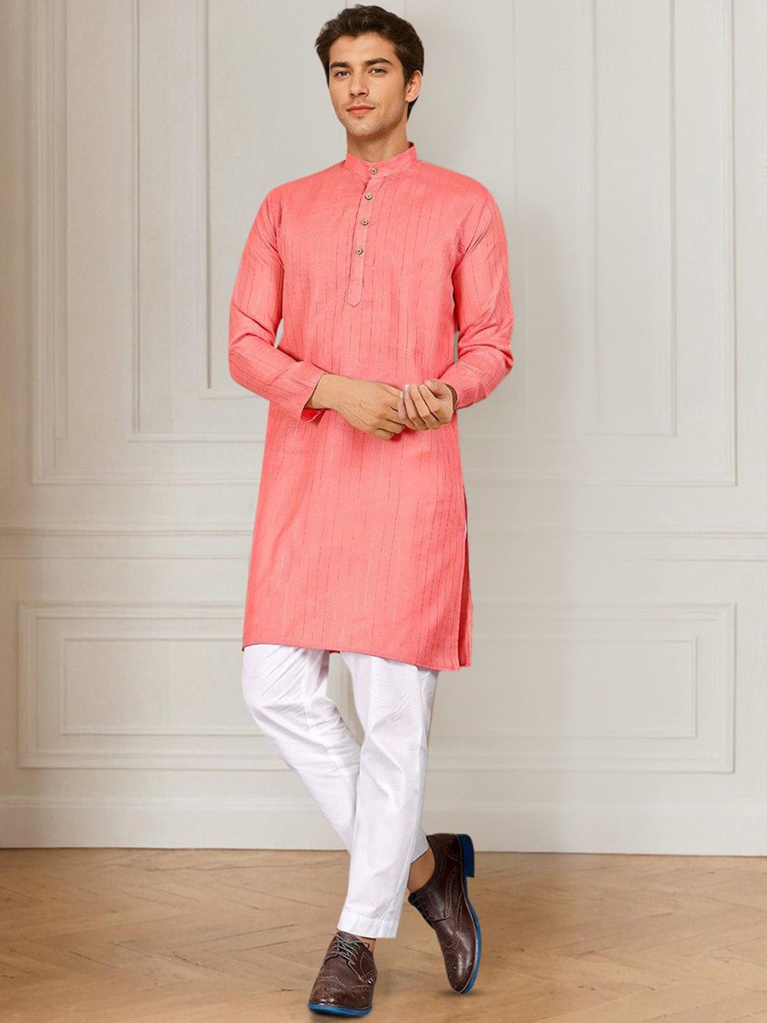 

Anouk Striped Mandarin Collar Straight Kurta, Peach