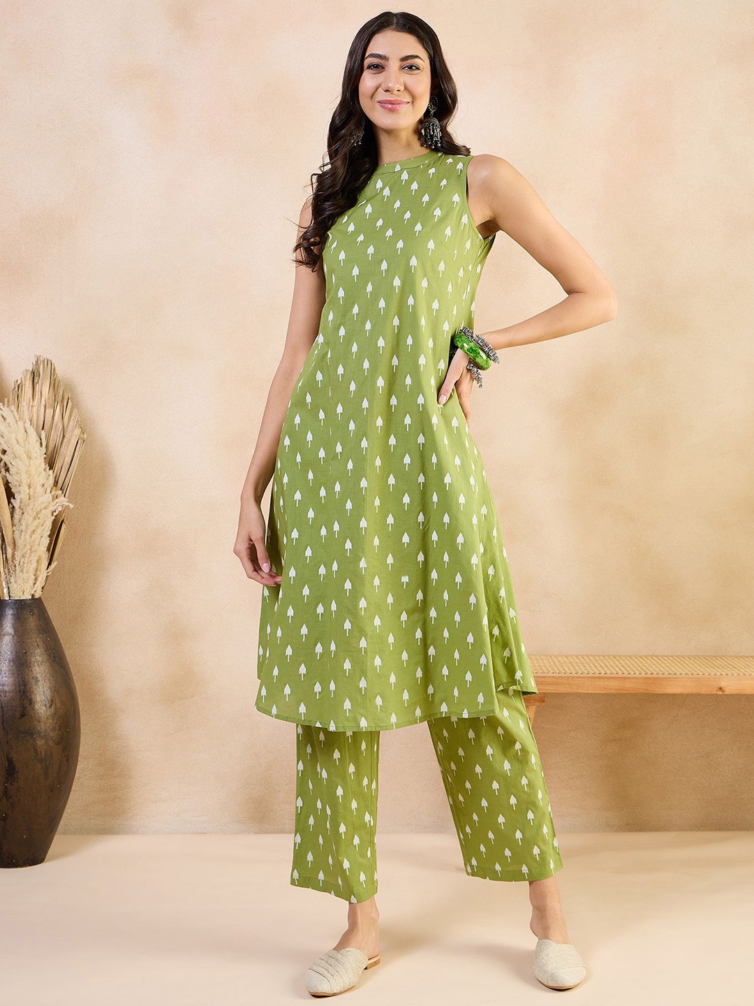 

Anouk Printed Pure Cotton Kurta With Palazzo, Green